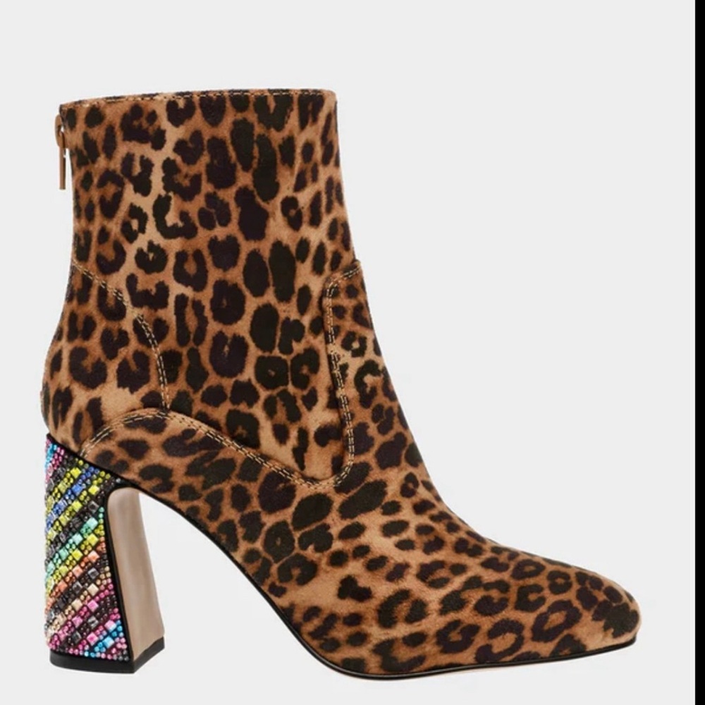 NWT Betsey Johnson Blanche Leopard size 9